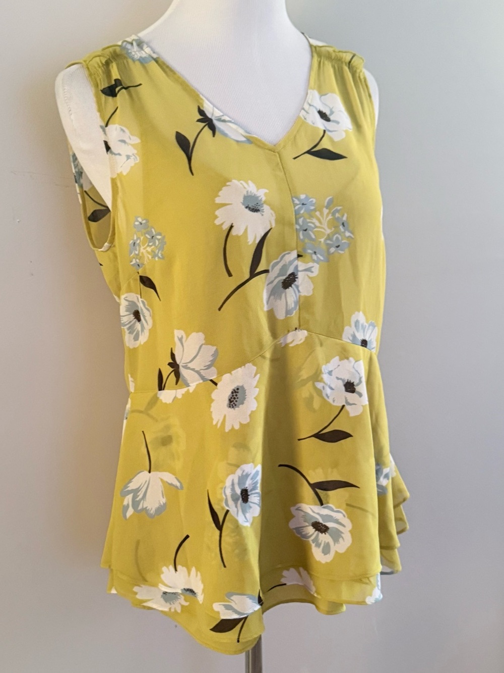 CAbi || Mustard Floral V-Neck Peplum Tank Top with Cami. Sz. S - Picture 5 of 14